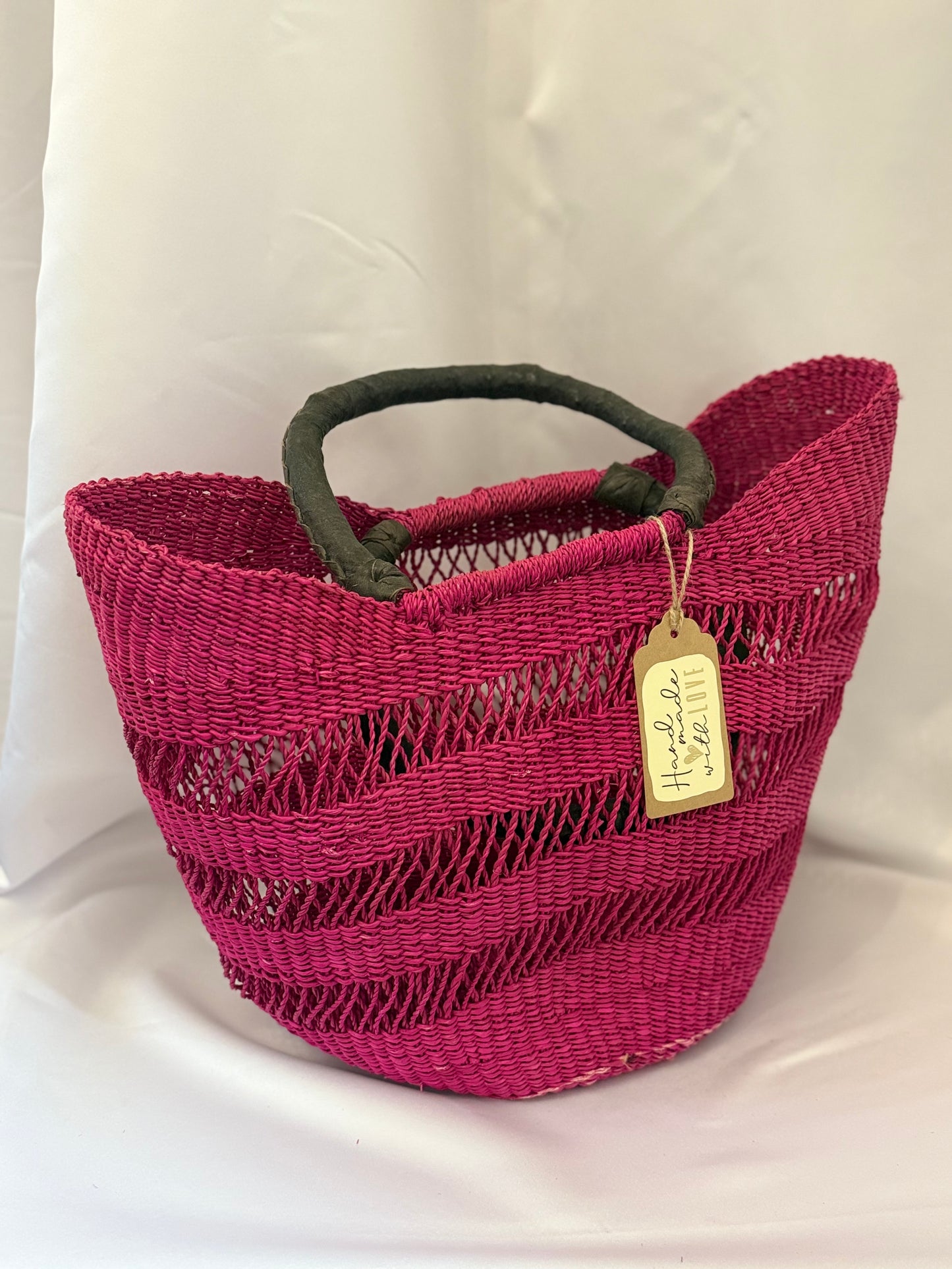 Large ‘air condition’ woven basket bag