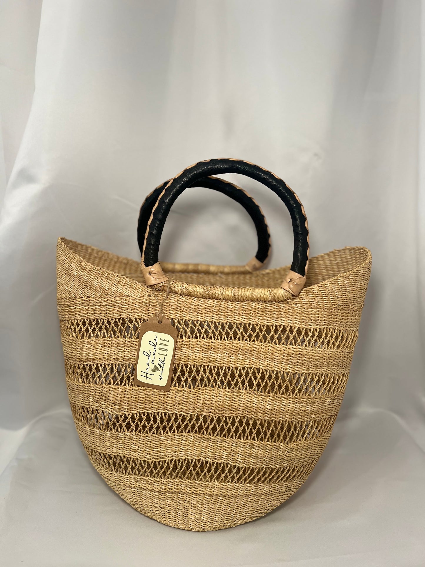 Large ‘air condition’ woven basket bag