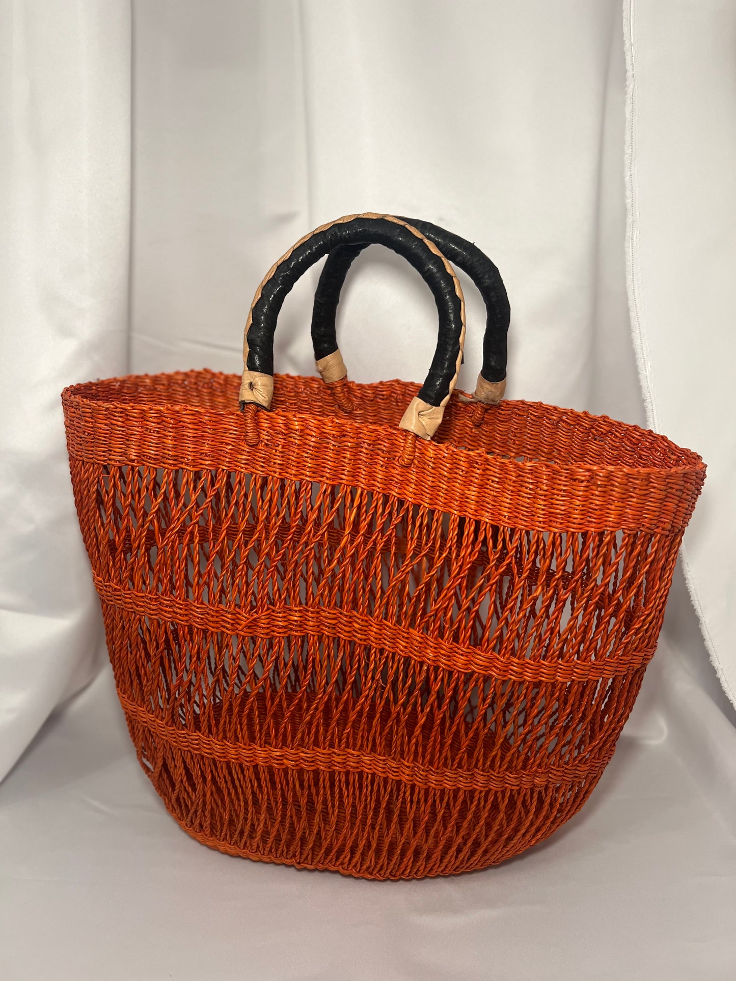 Large ‘air condition’ woven basket bag